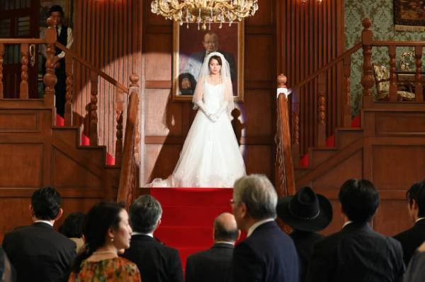 木村文乃“千代”に運命の出会い!? 最強の秘書たちの場面写真『七人の秘書 THE MOVIE』