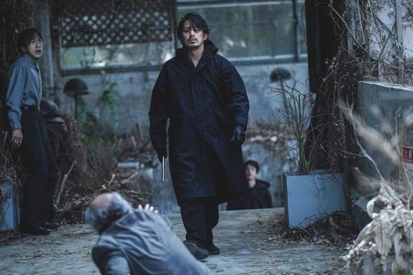 岡田准一が振り付けた『ヘルドッグス』地獄のアクションセレクション公開