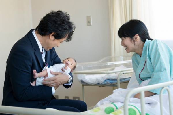 大泉洋演じる主人公一家の歴史感じる『月の満ち欠け』場面写真