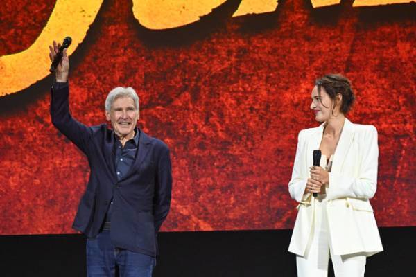 ハリソン・フォード、『インディ・ジョーンズ／魔宮の伝説』で共演のジョナサン・キー・クァンと38年ぶりに再会