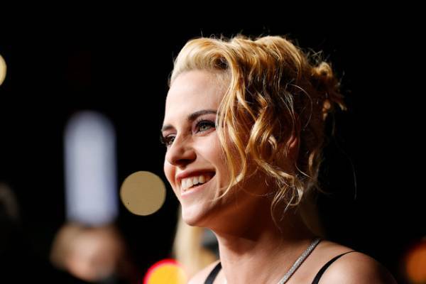 ダイアナの所作や話し方を徹底研究！クリステン・スチュワートの共鳴と挑戦『スペンサー ダイアナの決意』