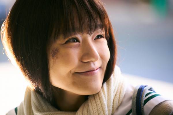 奈緒、劇中の手紙は全て“自筆”『マイ・ブロークン・マリコ』場面写真も公開