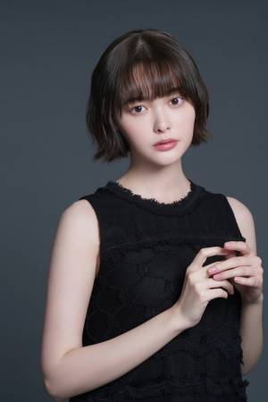 松本穂香×玉城ティナ×渡邊圭祐『恋のいばら』公開！元カノと今カノ、“秘密の共犯”ビジュアル解禁