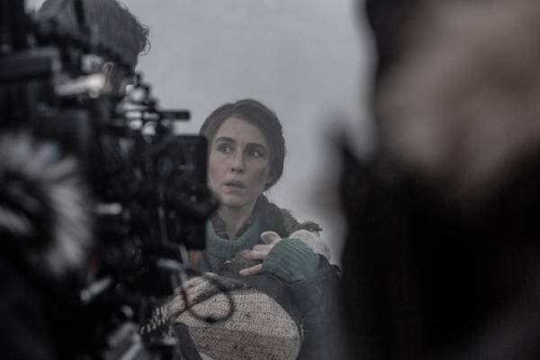 ノオミ・ラパスは「チャレンジ精神が旺盛」アイスランド語の演技も絶賛『LAMB／ラム』監督コメント＆メイキング写真