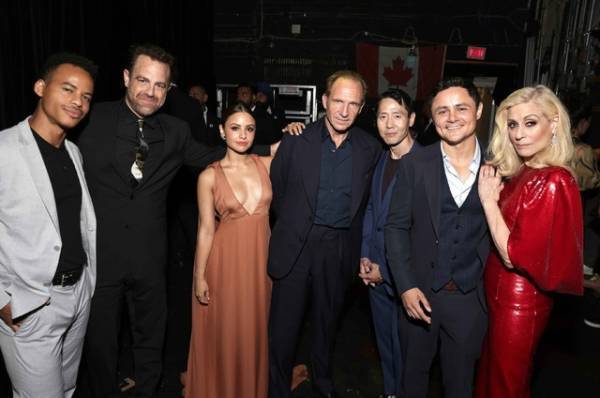 招かれた“特別”な客たち写す…『ザ・メニュー』本ポスター解禁＆トロント国際映画祭の様子も