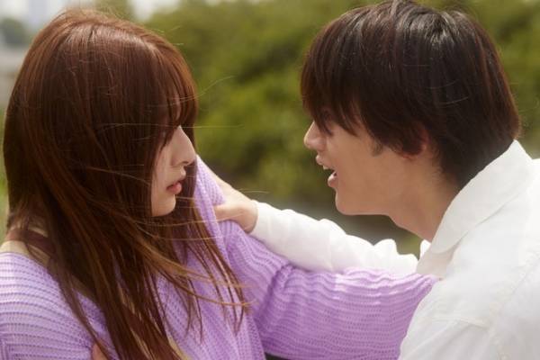 「純愛ディソナンス」最終話、中島裕翔“正樹”、吉川愛“冴”との待ち合わせスタイルに「立ち姿がモデル」などの声続々