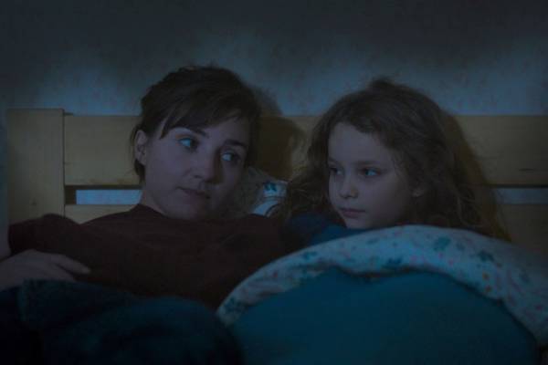 セリーヌ・シアマが描く“母と娘”のもっともしあわせな時『秘密の森の、その向こう』