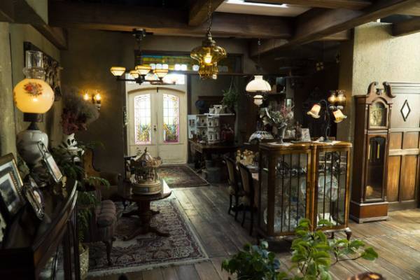 地球屋の店内を探索！実写版『耳をすませば』特別映像公開