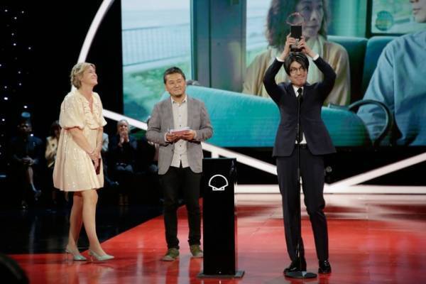 菅田将暉×原田美枝子『百花』川村元気監督、“日本人初”受賞！サン・セバスティアン国際映画祭