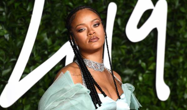 リアーナ、スーパーボウルのハーフタイムショーでヘッドライナーに！出産後初投稿のSNSで認める