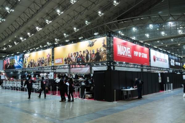 C-3PO役アンソニー・ダニエルズ＆『BTTF』クリストファー・ロイド来日決定！「東京コミコン 2022」