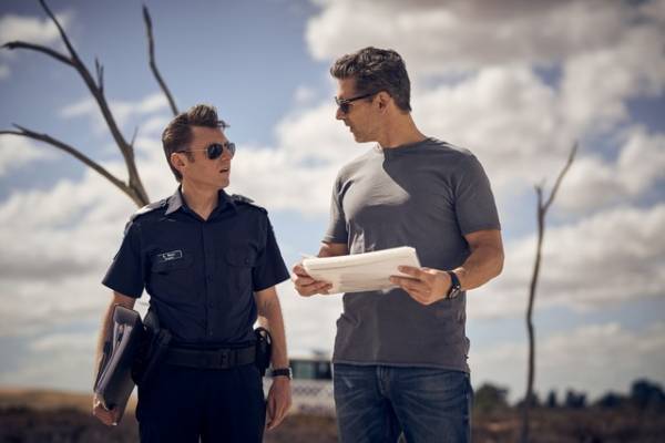 エリック・バナ「オーストラリアの風景がリアルに描かれている」「残り続ける映画」『渇きと偽り』インタビュー映像