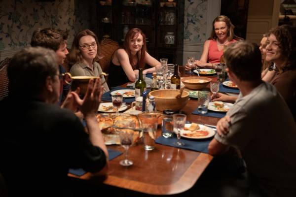 コリン・ファース＆トニ・コレット共演で実録犯罪をドラマ化「ザ・ステアケース」予告編