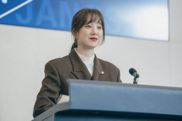 チョン・リョウォン、3度目の法廷ドラマで国選弁護士に！決め手は「台本の面白さ」