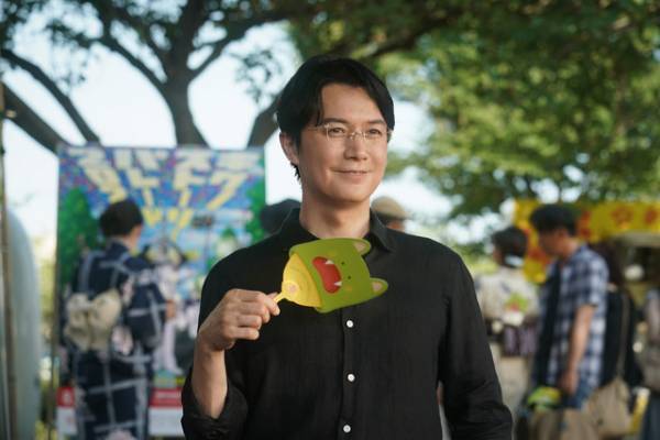 『沈黙のパレード』動員150万人突破！福山雅治演じる湯川先生とシャボン玉ほか未公開カット解禁