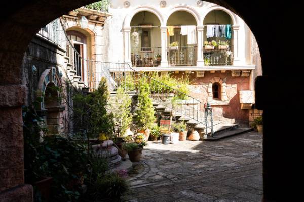 松坂桃李、演奏メイキング公開『耳をすませば』特別映像