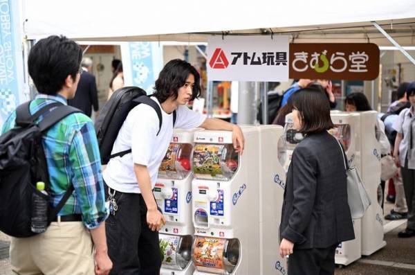 「アトムの童」、“興津”オダギリジョーの演技に「悪の世界観を自然に作るの上手すぎ」など絶賛の声上がる