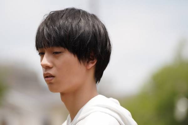 関口メンディーが夢破れた元熱血教師・大輔を熱演！「覆面D」第1話放送