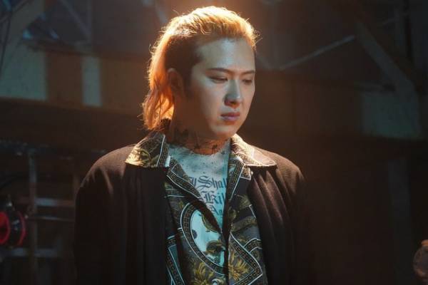 「親愛なる僕へ殺意をこめて」3話、桜井ユキ“桃井”の行動に「口を塞ぐ為に処分する時のやり方」などの反応続出