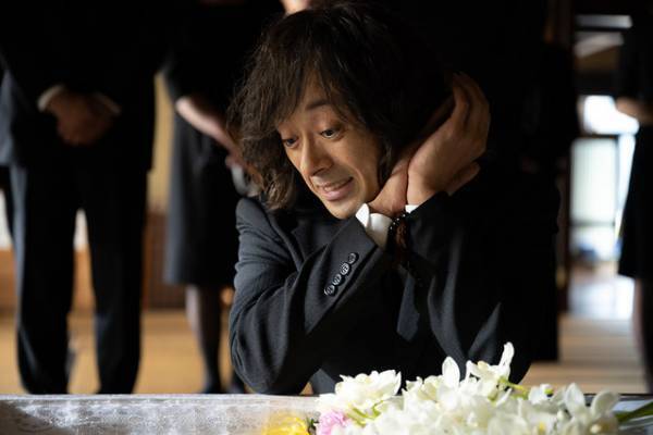 滝藤賢一＆渡部秀＆前野朋哉、“クイーン”たちの珍道中『ひみつのなっちゃん。』予告編