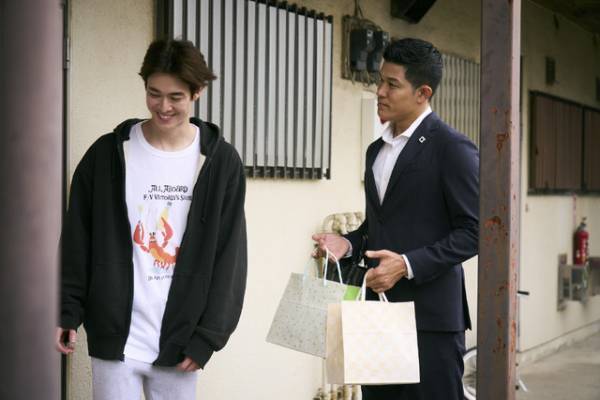 鈴木亮平＆宮沢氷魚と“母”阿川佐和子の3ショットも『エゴイスト』新場面写真