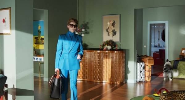 アルモドバル監督こだわりのファッション＆インテリアの背景に迫る『ヒューマン・ボイス』新場面写真