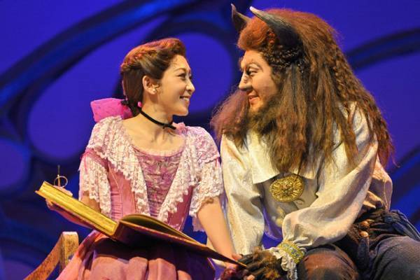 【ディズニー】舞浜で開幕！劇団四季「美女と野獣」は舞台美術を一新、台本・演出もリニューアルした新たな愛の物語