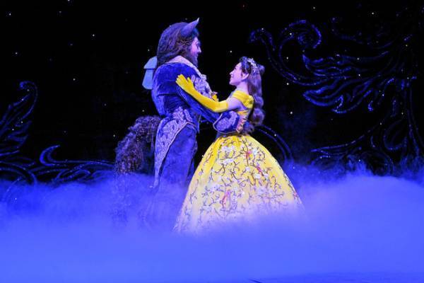 【ディズニー】舞浜で開幕！劇団四季「美女と野獣」は舞台美術を一新、台本・演出もリニューアルした新たな愛の物語
