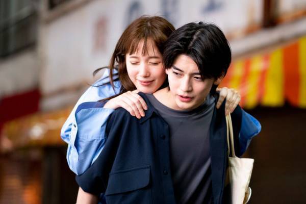 「君の花になる」2話、宮野真守“雅マモル”そっくりな「8LOOM」新アー写衣装に「全員が雅マモル化してる」の声