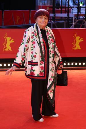 自由と孤独の果てに…路上にたたずむ“モナ”の姿とらえる『冬の旅』第二弾ビジュアル解禁