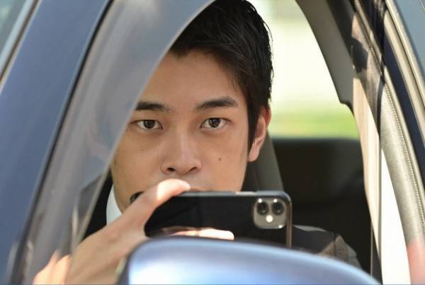 「クロサギ」2話、推しについて語る平野紫耀“黒崎”に「すっごく刺さりました」の声続出