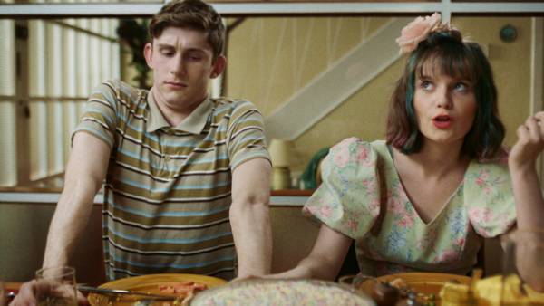 アイルランド発青春映画『恋人はアンバー』期間限定の恋人のフリが始まる本編映像