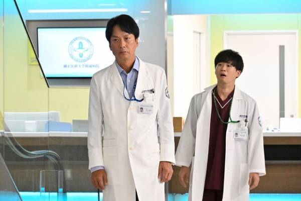 「祈りのカルテ」4話、矢本悠馬“裕也”の探偵ぶりにツッコミ相次ぐ、小手伸也“榊”にも「相変わらずクセの強い役」などの声多数