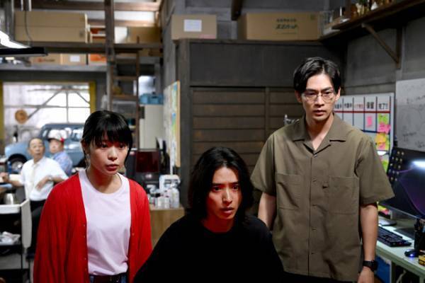 「アトムの童」3話、山崎賢人“那由他”のスーツ姿に「ため息でるほどかっこいい」「スーツ姿は反則」の声