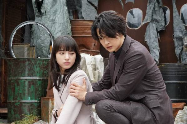 「霊媒探偵・城塚翡翠」3話、“香月”瀬戸康史と武田航平の共演に「紅親子を思い出す」「たまらん」の声