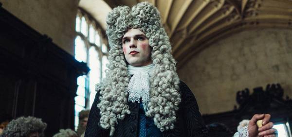 ニコラス・ホルト「仮面が目の前ではがされていく」『ザ・メニュー』料理オタクを怪演