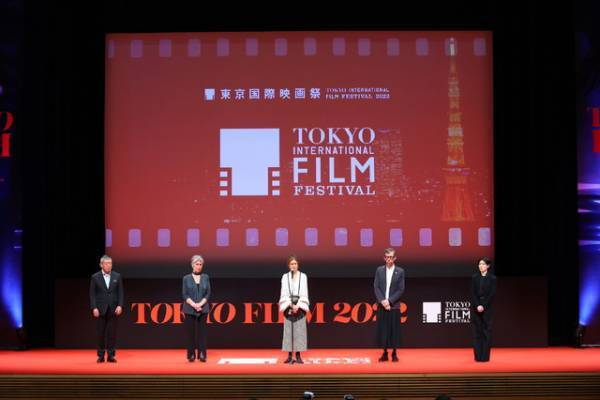 稲垣吾郎×今泉力哉監督『窓辺にて』が観客賞に　第35回東京国際映画祭が閉幕