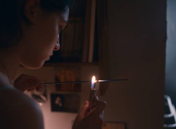 主人公アンヌの瞳の強さが印象的…ヴェネチア金獅子賞『あのこと』場面写真