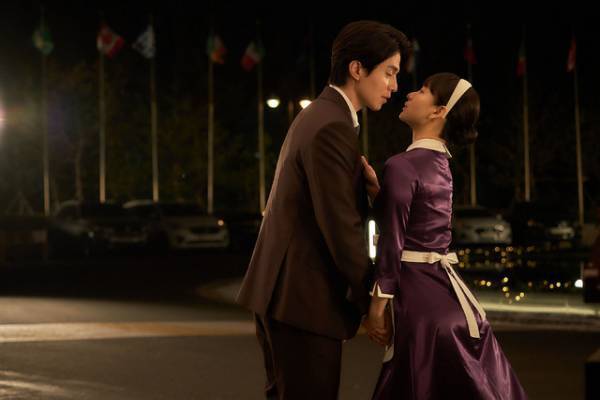 ホテルCEO役イ・ドンウクに注目…『ハッピーニューイヤー』場面写真