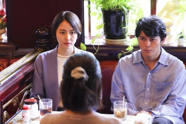 「エルピス」3話、長澤まさみ“恵那”、鈴木亮平“斎藤”へのキスに「あのキスは「逆口封じ」「何か話がついたんじゃ」など憶測広がる