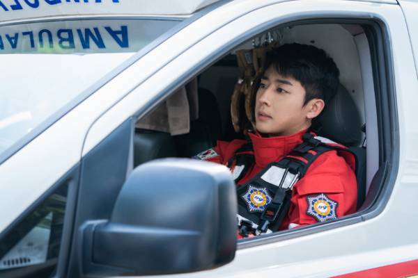 キム・レウォンら出演、消防・警察・救急の連携描く「ファースト・レスポンダーズ」配信開始