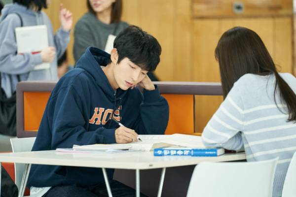 “熱血検事”イ・ジュンギ、2度目の人生で絶対悪に復讐誓う「アゲイン・マイ・ライフ」予告編公開