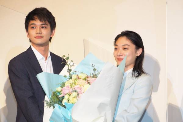 北村匠海、三浦透子主演『そばかす』舞台挨拶にサプライズ登壇！「こういうの嫌だろうなって思ったけど…」
