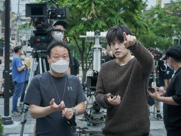 カン・ハヌル「あたたかい作品」『ハッピーニューイヤー』コメント映像＆本編映像