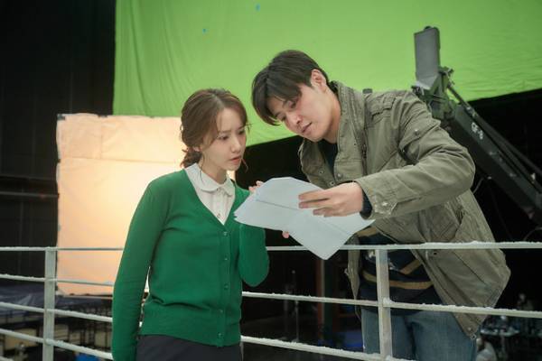 カン・ハヌル「あたたかい作品」『ハッピーニューイヤー』コメント映像＆本編映像