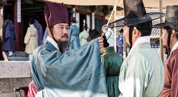 ソン・ガンホ×イ・ビョンホン『非常宣言』を紐解く！エンタメにリアルを落とし込む名手の3作品