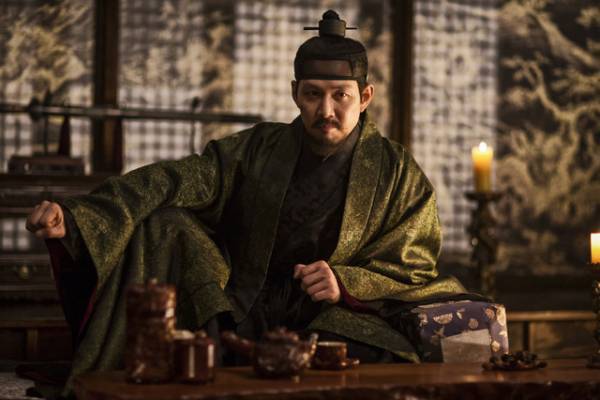 ソン・ガンホ×イ・ビョンホン『非常宣言』を紐解く！エンタメにリアルを落とし込む名手の3作品