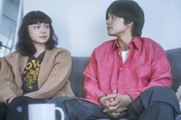 北村匠海×古川琴音、中川大志×松岡茉優が見つめ合う…『スクロール』場面写真