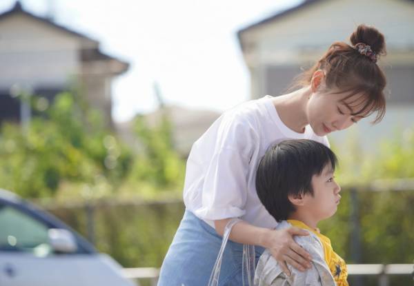 松本まりか、孤独と葛藤し愛を求める母を体現…『夜、鳥たちが啼く』場面写真