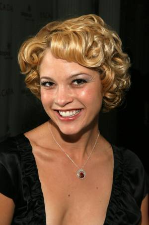 「スーパーナチュラル」メグ役俳優ニッキー・エイコックスが白血病で死去、47歳